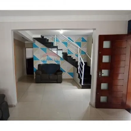 Rent this 4 bed house on Rua da Paz in Invernada, Guarulhos - SP