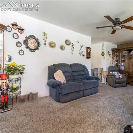 Image 4 - 3667 Temple Street, Colorado Springs, CO 80910, USA - House for sale
