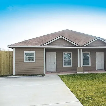 Rent this 3 bed house on 135 South Bend Drive in Willis, TX 77378