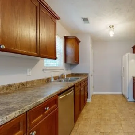 Rent this 3 bed apartment on 3565 Mount View Ridge Drive in Mt. View, Antioch