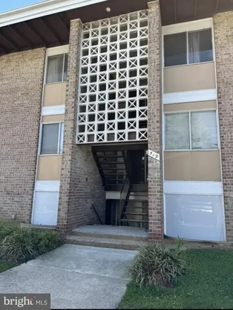 Rent this 2 bed condo on Wilson Bridge Drive in Oxon Hill, MD 20745