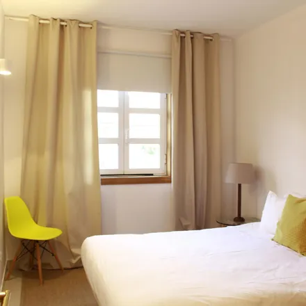 Rent this 1 bed apartment on Crisia in Rua de Cedofeita, 4050-174 Porto