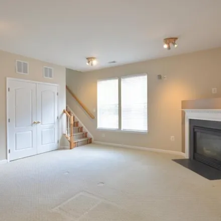 Image 6 - 13969 Sawteeth Way, Centreville, VA 20121, USA - Townhouse for rent