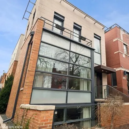 Buy this 4 bed house on 2146 West Churchill Street in Chicago, IL 60647