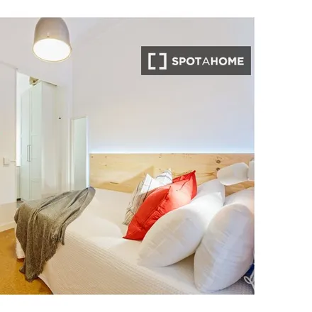 Rent this 5 bed room on Carrer de la Diputació in 356, 08001 Barcelona