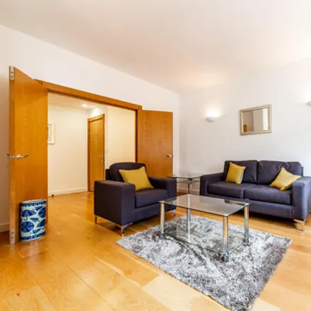 Rent this 2 bed room on Donovan Bros in 46 Crispin Street, Spitalfields