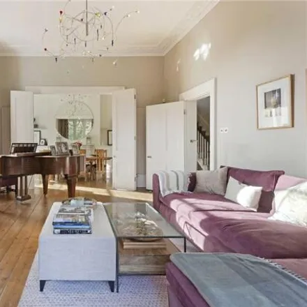 Image 7 - Rose Cottage, West Drive, Cheltenham, GL52 2AN, United Kingdom - Duplex for sale