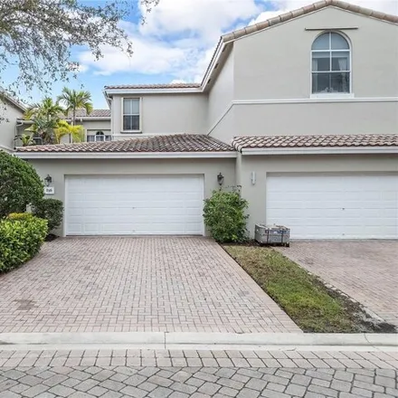 Image 1 - 856 Spinnaker Drive, Beverly Beach, Hollywood, FL 33019, USA - House for sale