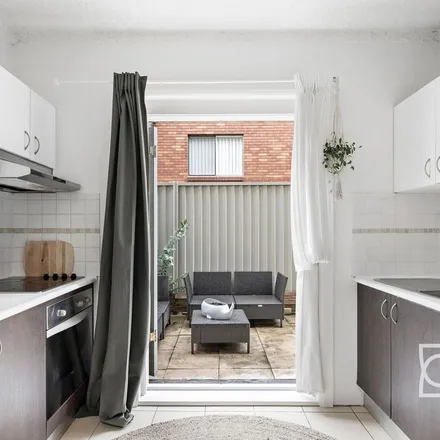 Image 2 - 5 Edward Street, Ryde NSW 2112, Australia - Apartment for rent
