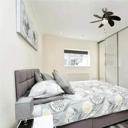 Image 3 - City Centre, Griffin Executive Apartments, Griffin Street, Newport, NP20 1GL, United Kingdom - House for sale