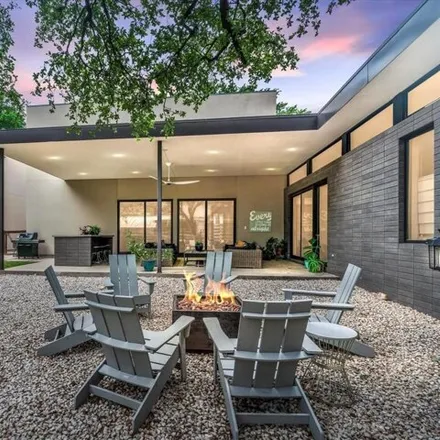 Buy this 5 bed house on 1703 Dexter Street in Austin, TX 78704