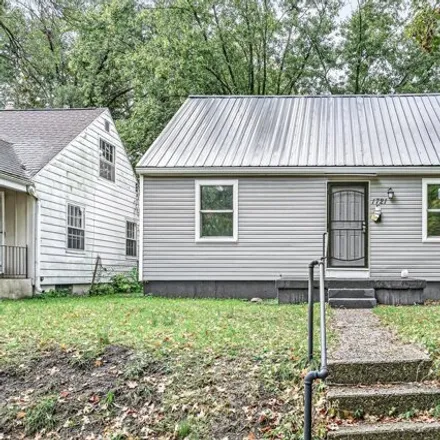 Buy this 3 bed house on 1737 Obrien Street in South Bend, IN 46628