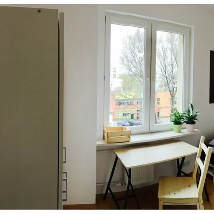 Rent this 4 bed room on Żytnia 66 in 01-156 Warsaw, Poland