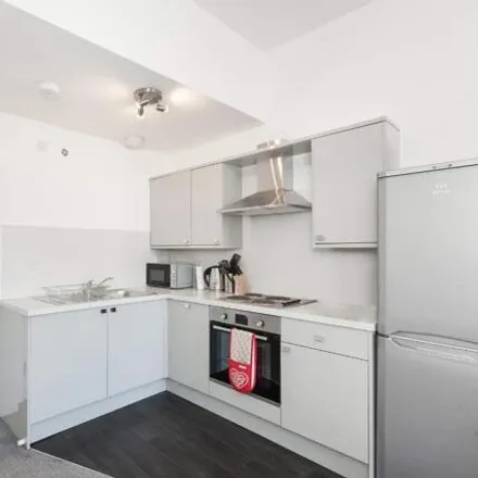 Image 1 - Dover Street, Glasgow, G3 7ER, United Kingdom - Apartment for rent