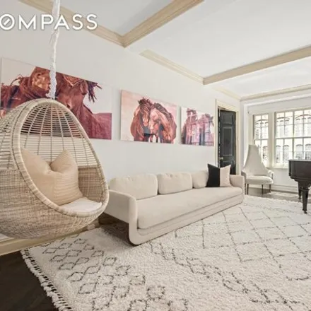 Image 2 - 1 East 95th Street, New York, NY 10128, USA - Apartment for sale