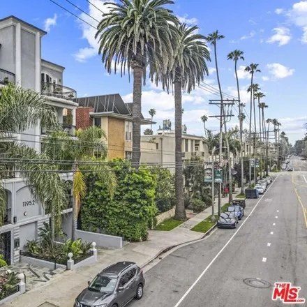 Image 2 - Montana Avenue, Los Angeles, CA 90073, USA - Condo for rent