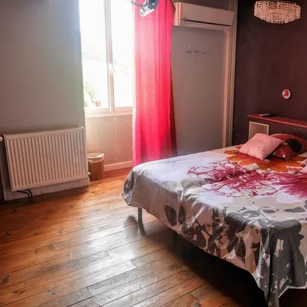 Rent this 3 bed house on 24110 Léguillac-de-l'Auche