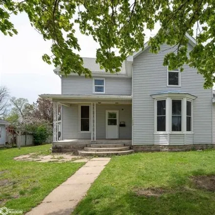 Buy this 5 bed house on 264 East 10th Street in Vinton, IA 52349