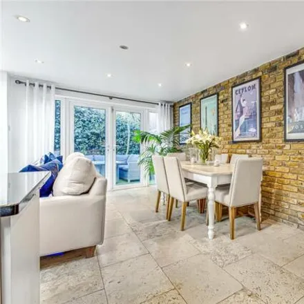 Image 6 - Querrin Street, London, SW6 2RF, United Kingdom - Apartment for sale