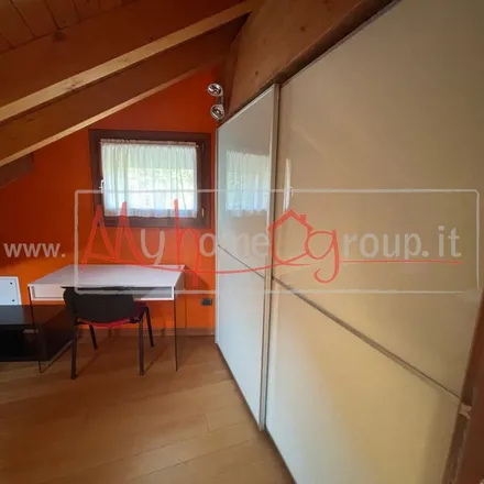 Rent this 3 bed apartment on Rovigo 24 in Via Rovigo, 35142 Padua PD