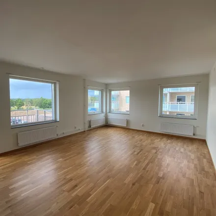 Rent this 2 bed apartment on Kantorsgatan 25 in 254 51 Helsingborg, Sweden