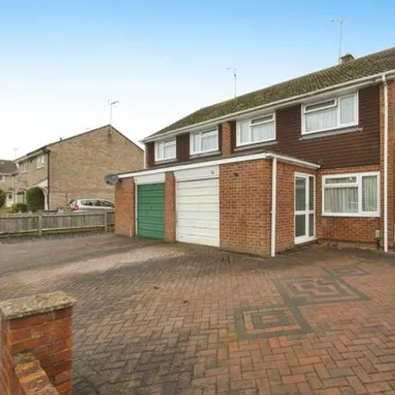 Buy this 3 bed duplex on Longfield Close in Durrington, SP4 8BZ