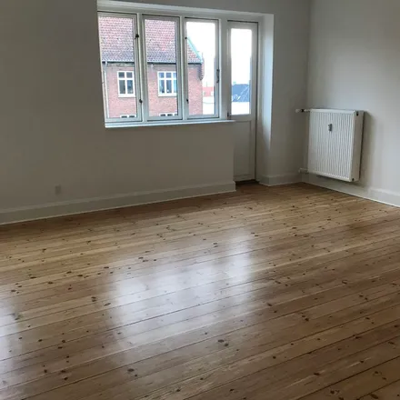 Rent this 2 bed apartment on Frederikssundsvej 152A in 2700 Brønshøj, Denmark