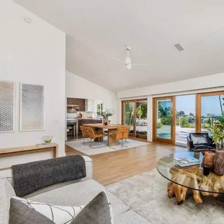 Image 4 - 6448 Innsdale Drive, Los Angeles, CA 90068, USA - House for sale