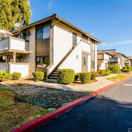 Buy this 2 bed condo on 151 Majestic Court in Moorpark, CA 93021