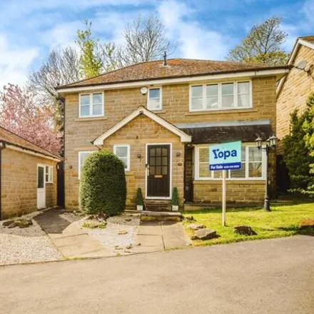 Buy this 4 bed house on Ponyfield Close in Huddersfield, HD2 2BF