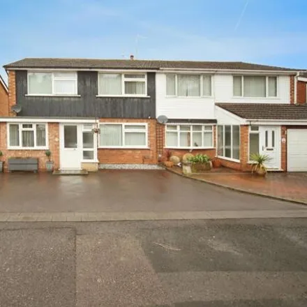 Buy this 4 bed duplex on Marlpool Drive in Redditch, B97 4RX