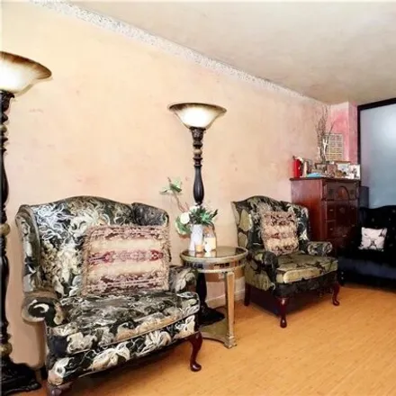 Image 5 - 35 Seacoast Terrace, Kings County, NY 11235, USA - Apartment for sale
