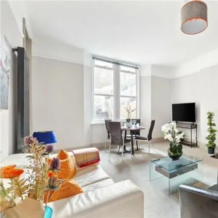 Rent this 2 bed room on Bickenhall Mansions in Bickenhall Street, London