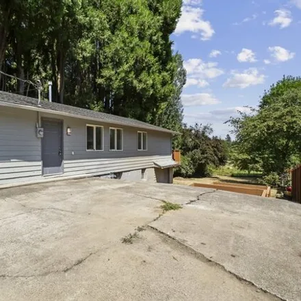 Buy this 3 bed house on 8538 SW 35th Ave in Portland, Oregon