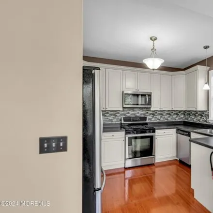 Image 1 - 332 Mill Pond Way, Eatontown, New Jersey, 07724 - Condo for sale