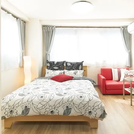 Rent this 2 bed apartment on Kita