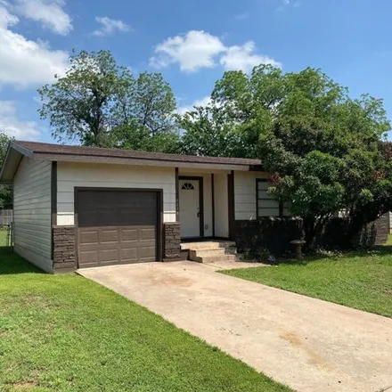 Buy this 3 bed house on 1073 South San Jose Drive in Abilene, TX 79605
