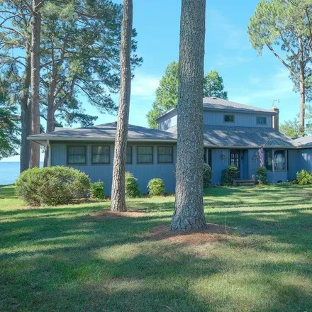 Buy this 3 bed house on 118 Country Club Drive in Edenton, Chowan County