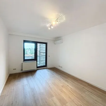 Rent this 3 bed apartment on Belpairestraat 4-8 in 2600 Antwerp, Belgium