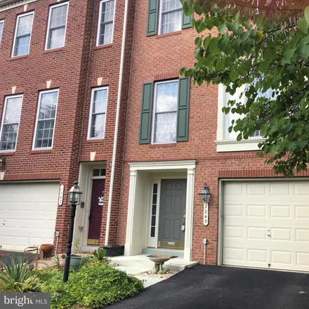 Rent this 3 bed townhouse on 1045 Hotchkiss Place in Fredericksburg, VA 22401