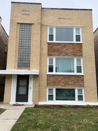 Rent this 3 bed condo on 1826 Grove Ave