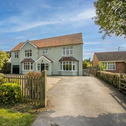 Rent this 5 bed house on Willow Farm in New Road, Haslingfield