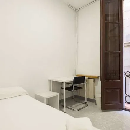 Image 4 - Galeries Maldà, Carrer de la Portaferrissa, 22, 08002 Barcelona, Spain - Apartment for rent