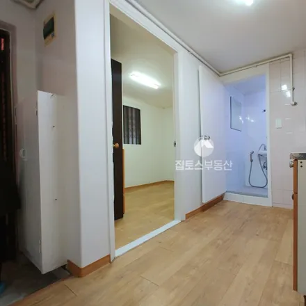Rent this 2 bed apartment on 서울특별시 관악구 봉천동 100-526