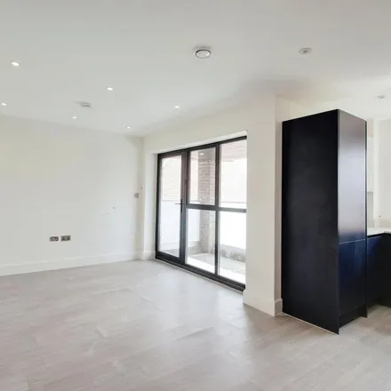 Image 4 - Asda, 256 Church Road, London, UB5 5AW, United Kingdom - Apartment for rent