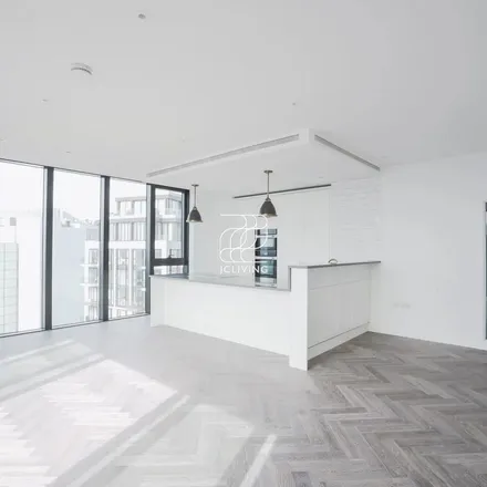 Rent this 3 bed apartment on Cashmere Wharf in Promenade, London