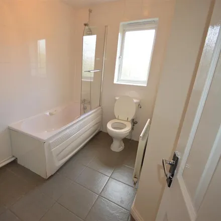 Image 7 - 134 Rolls Crescent, Manchester, M15 5FP, United Kingdom - Townhouse for rent