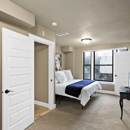 Image 8 - 411 6th Avenue, Tacoma, WA 98402, USA - Apartment for rent