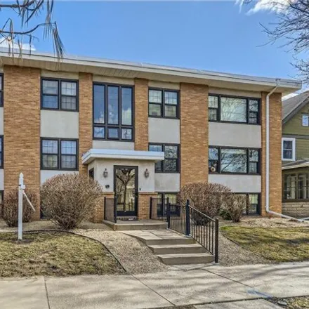 Buy this 1 bed condo on 3229 Pillsbury Avenue South in Minneapolis, MN 55408