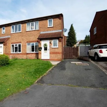 Buy this 3 bed duplex on unnamed road in Hednesford, WS12 4RS